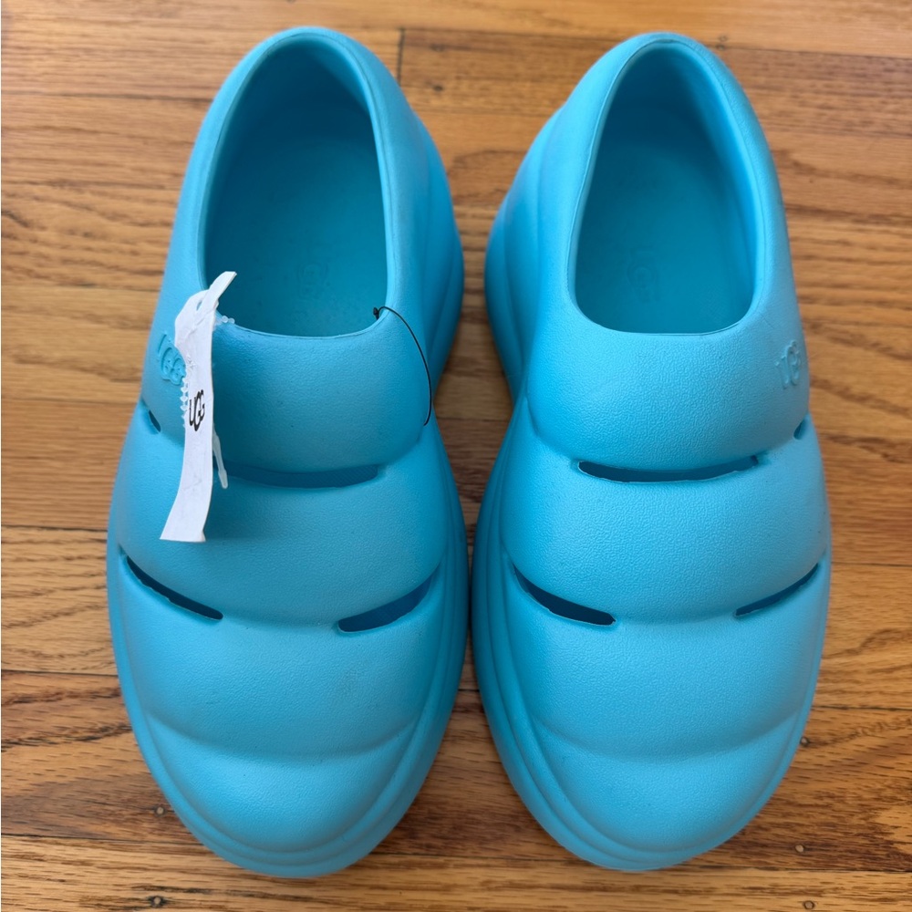 UGG Vibrant Blue Platform Slip-Ons